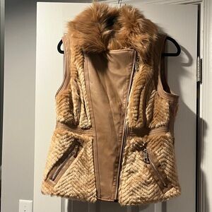NWT Guess Tan Faux Fur and Leather Vest woman’s large